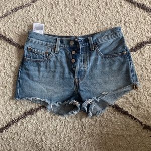 Levi’s 501 cutoff shorts
